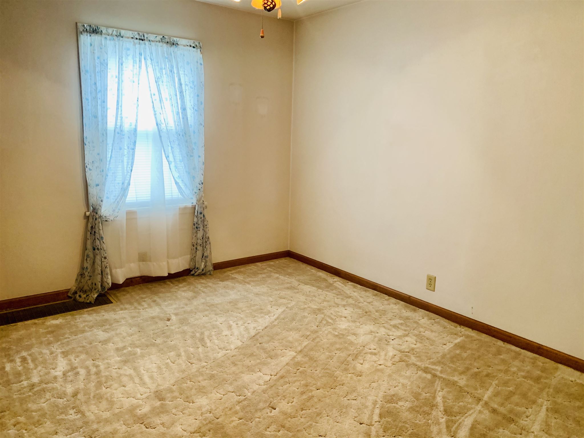 811 Monroe Street Pawnee, IL 62558 - Photo 6 of 15