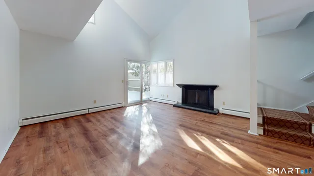 $2,550 | 6 Lyle Court, Unit C, Farmington, CT 06032