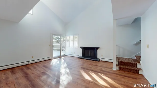 $2,550 | 6 Lyle Court, Unit C, Farmington, CT 06032