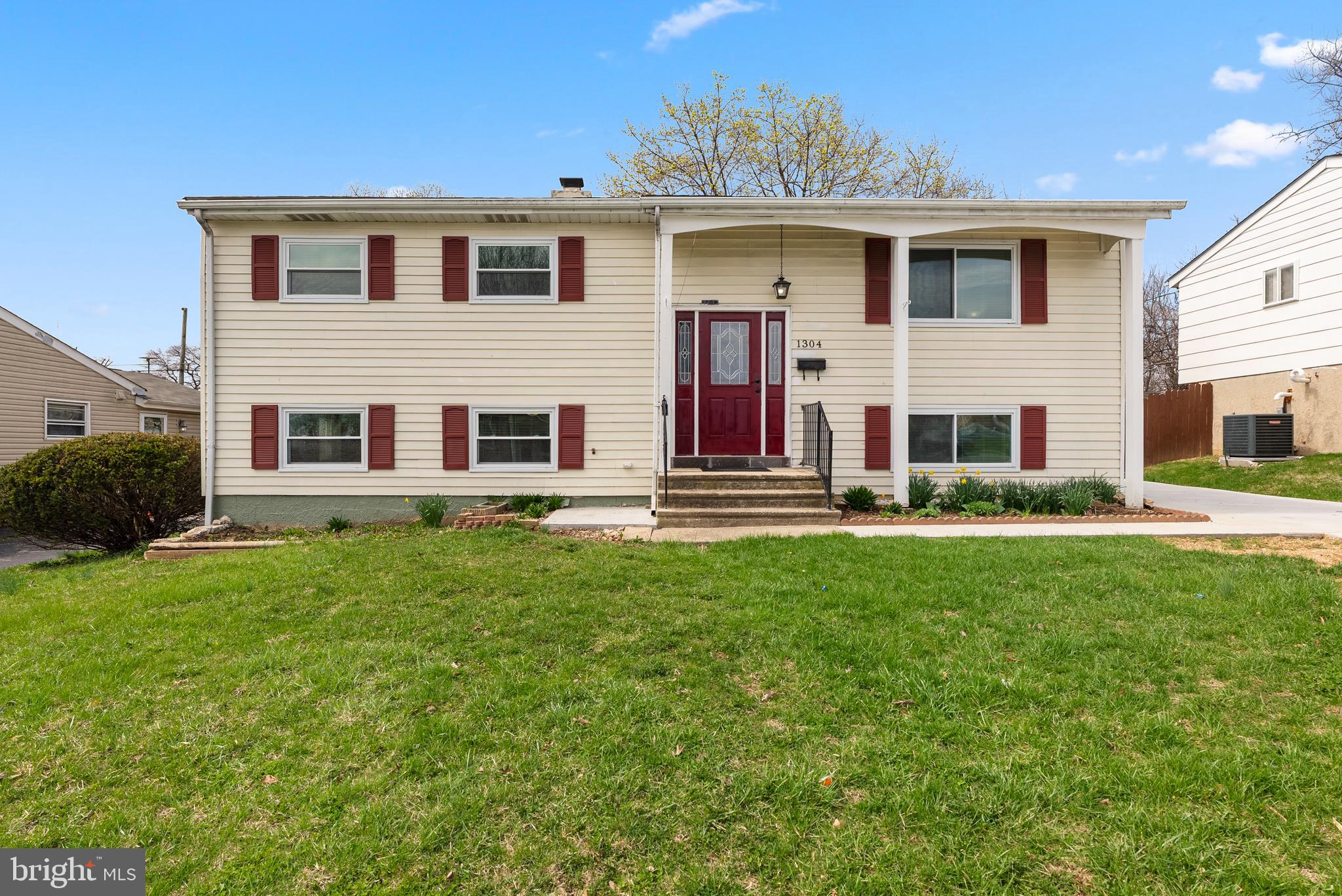 1304 Glenwilde Road Baltimore, MD 21228 - Photo 3 of 38 Gallery Image 3