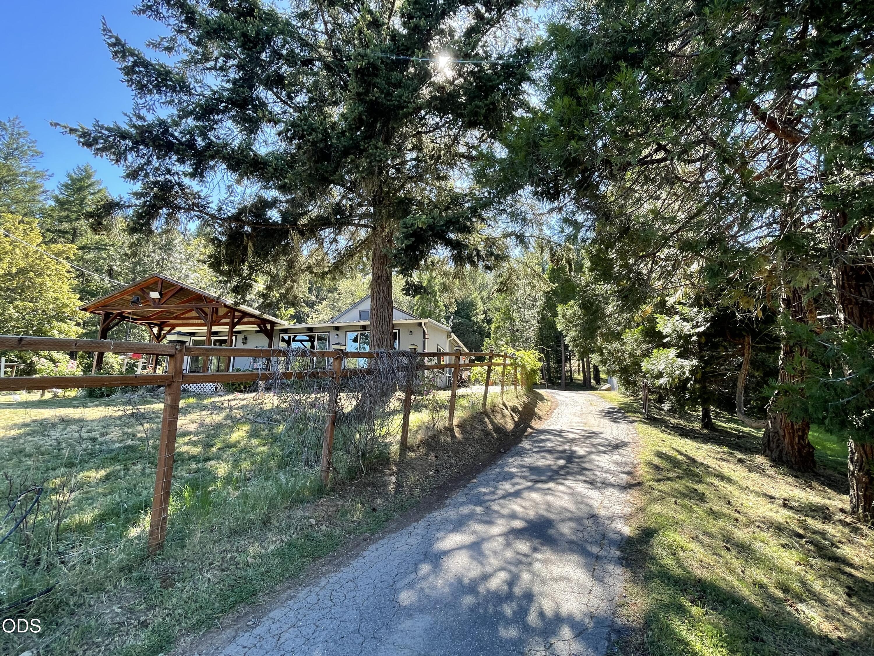 2640 Birdseye Creek Road Gold Hill, OR 97525 - Photo 7 of 49