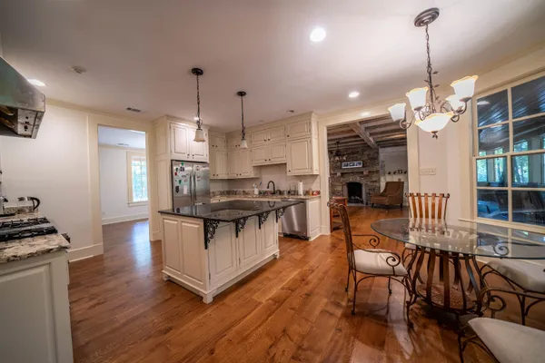 $869,900 | 6355 Jernigan Drive, Somerville, TN 38068