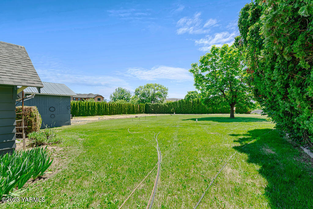 9206 Occidental Road Yakima, WA 98903 - Photo 17 of 23