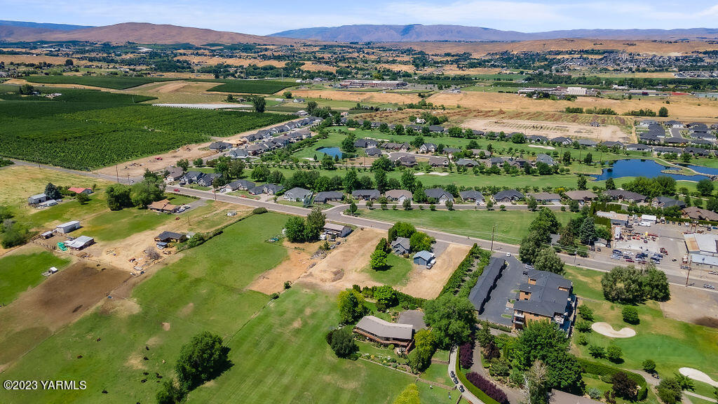 9206 Occidental Road Yakima, WA 98903 - Photo 23 of 23 an aerial view of ocean and residential houses with outdoor space