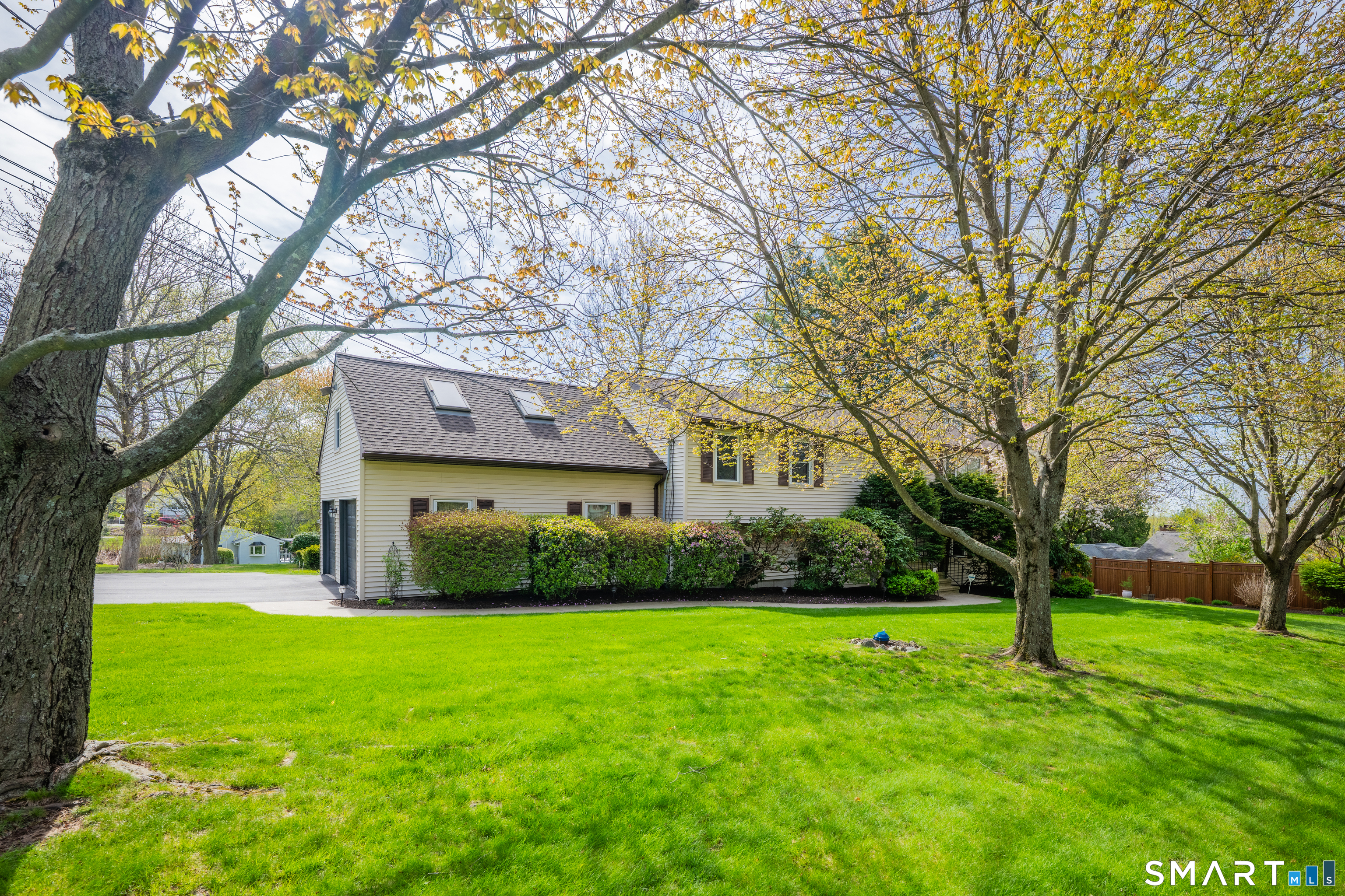 280 Spindle Hill Road Wolcott, CT 06716 - Photo 2 of 39