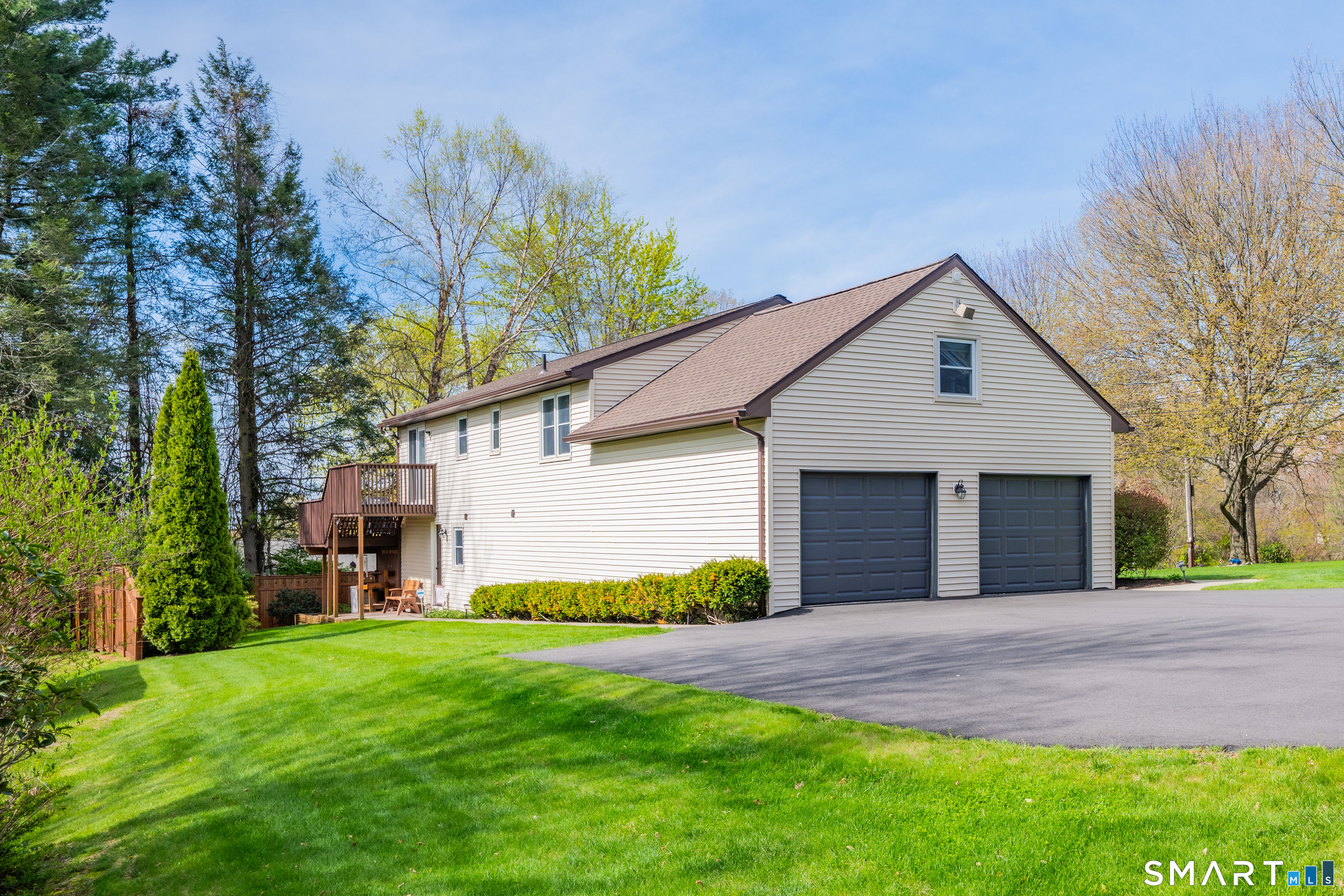 280 Spindle Hill Road Wolcott, CT 06716 - Photo 5 of 39