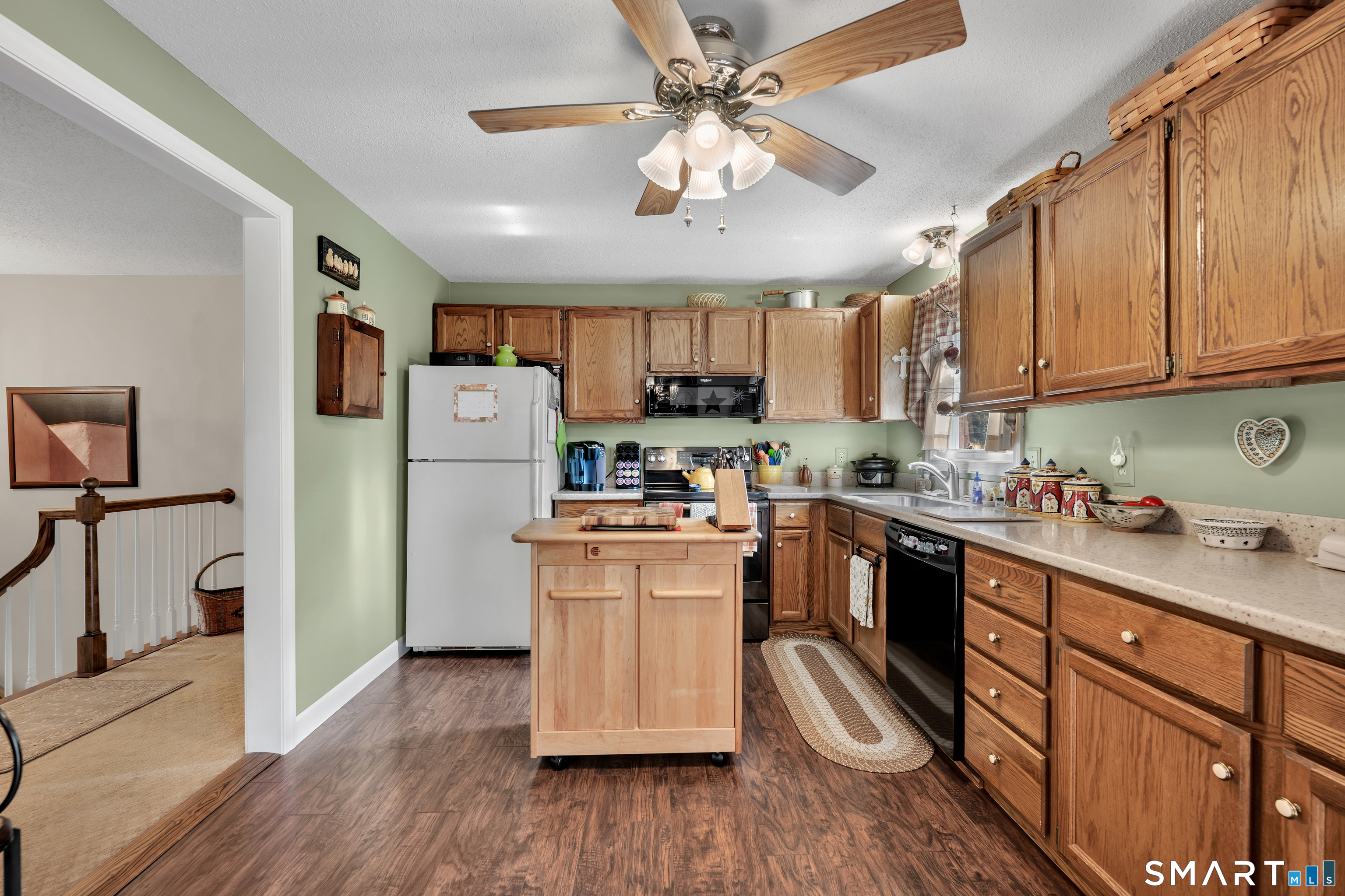 280 Spindle Hill Road Wolcott, CT 06716 - Photo 6 of 39