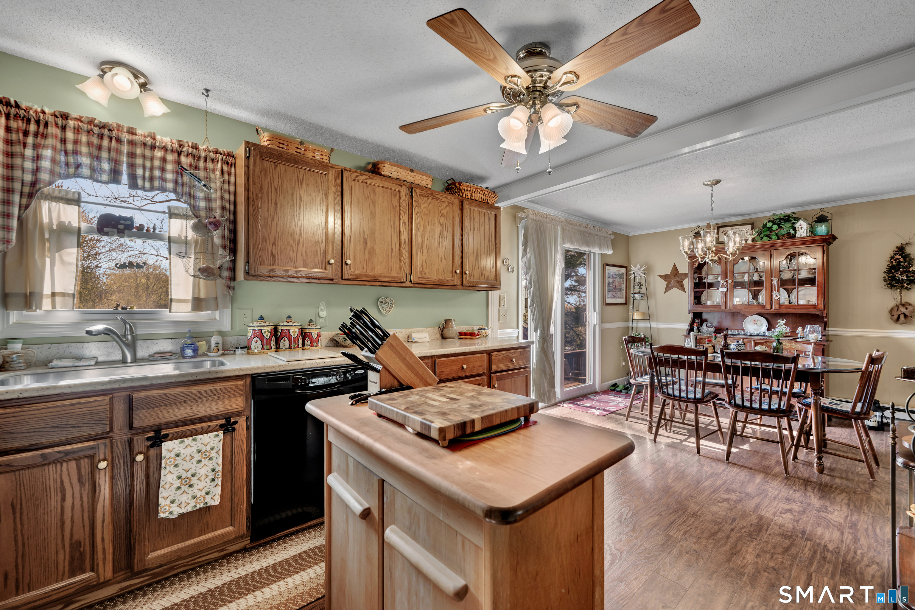 280 Spindle Hill Road Wolcott, CT 06716 - Photo 7 of 39