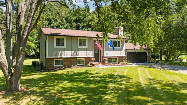 $449,000 | 8739 Coyle Drive, Pinckney, MI 48169