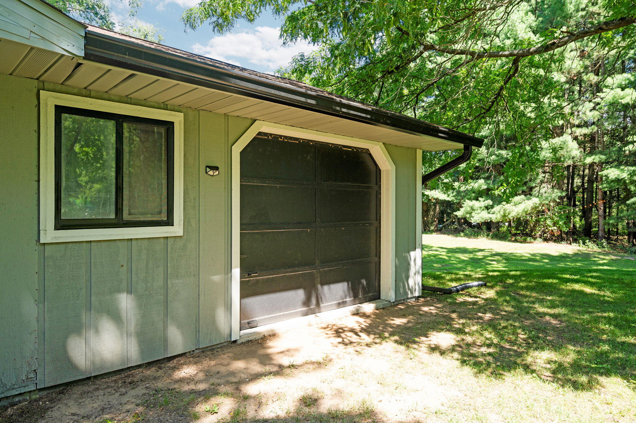 8739 Coyle Drive Pinckney, MI 48169 - Photo 52 of 64 52-web-or-mls-DSC09581