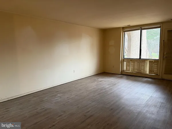 $83,000 | 3315 Huntley Square Drive, Unit T2, Temple Hills, MD 20748