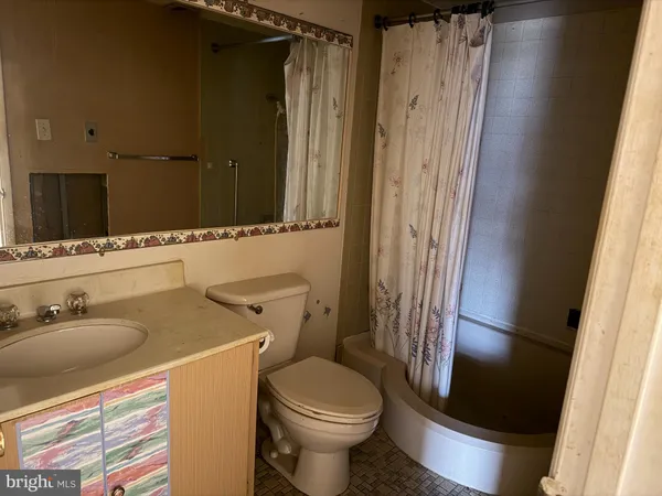 $83,000 | 3315 Huntley Square Drive, Unit T2, Temple Hills, MD 20748