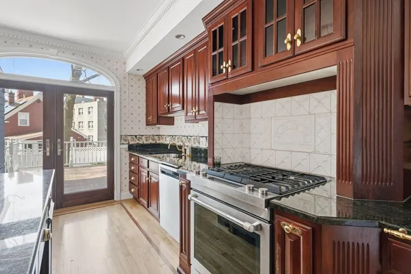 $899,000 | 11 Hampshire Street, Everett, MA 02149