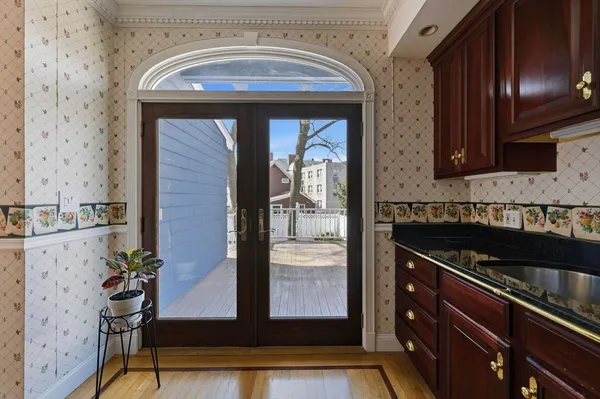 $899,000 | 11 Hampshire Street, Everett, MA 02149