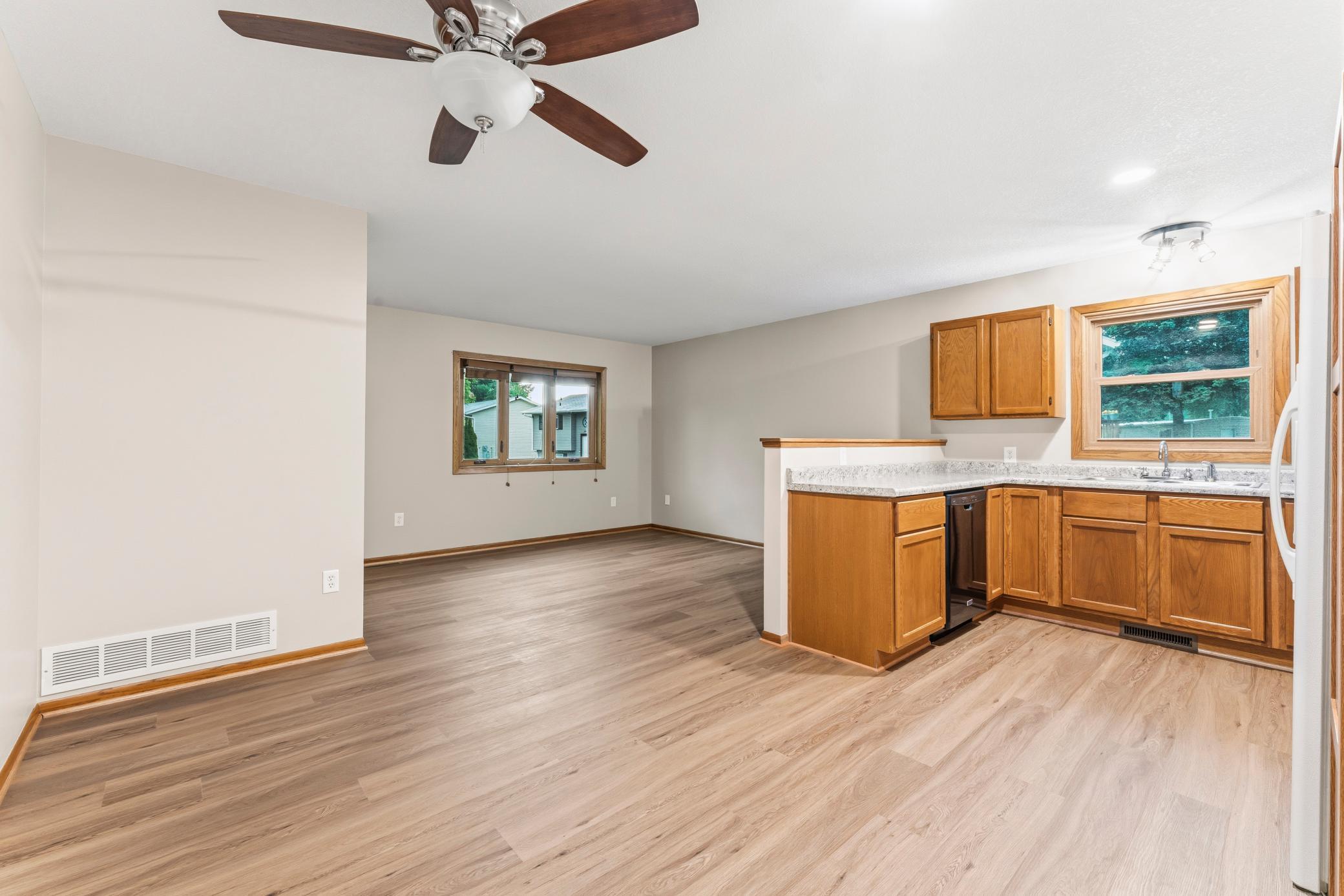 951 West Village Circle Rochester, MN 55904 - Photo 20 of 37