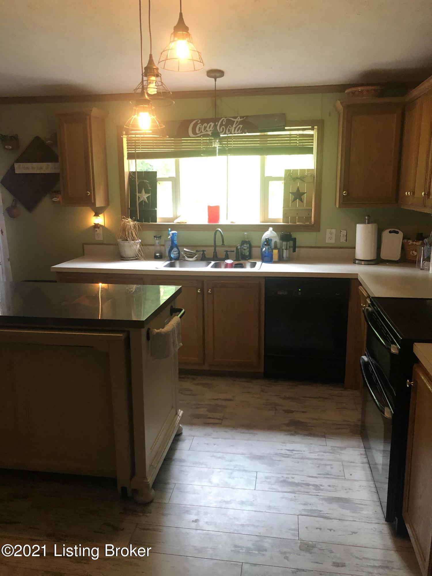 2865 Wright's Ridge Road Milton, KY 40045 - Photo 4 of 13 59CE8C5F-53B7-4A99-80E8-A1863C008CBF