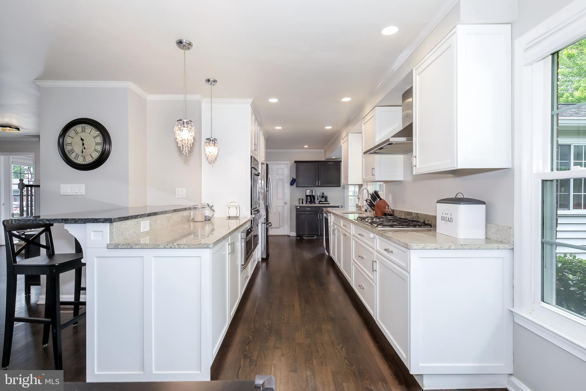 6136 Ramshorn Drive McLean, VA 22101 - Photo 9 of 38