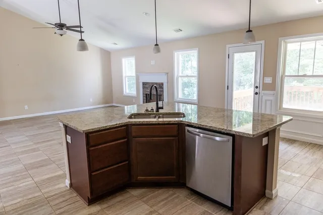 $425,000 | 337 Cranmore Place, Villa Rica, GA 30180