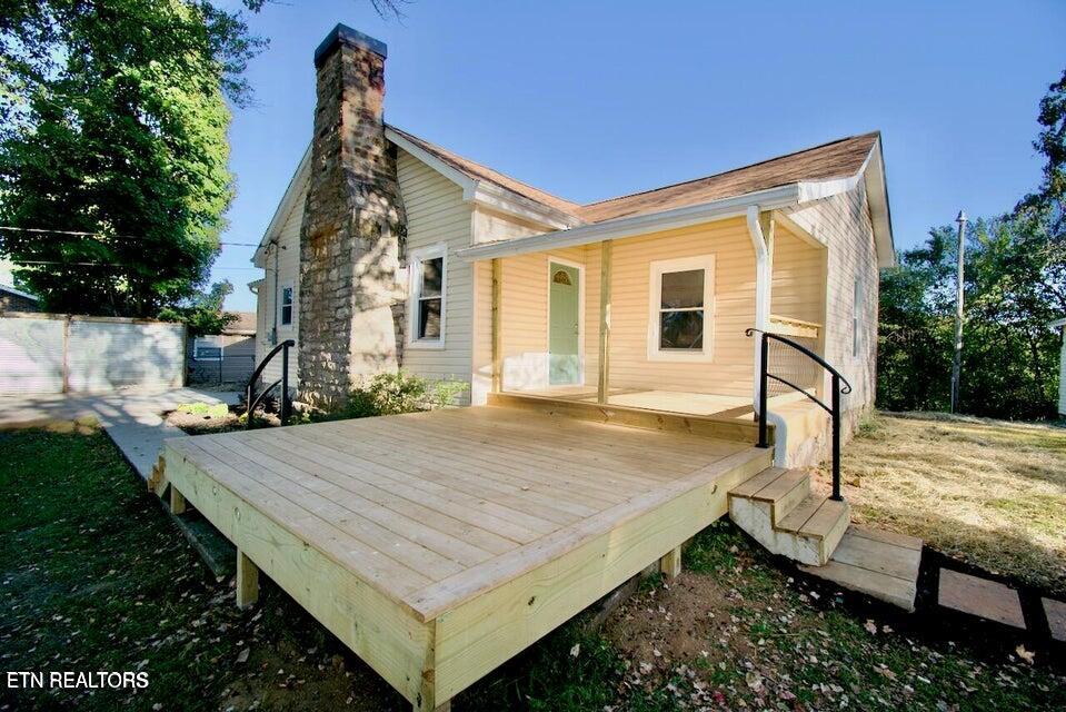 2925 Mentor Road Louisville, TN 37801 - Photo 3 of 34 03