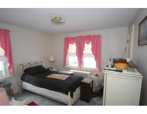 13 Knowles Road Worcester, MA 01602 - Photo 8 of 13 Gallery Image 8