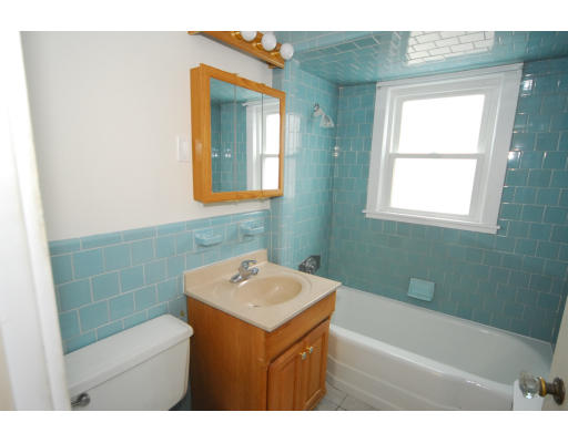 13 Knowles Road Worcester, MA 01602 - Photo 10 of 13 Gallery Image 10