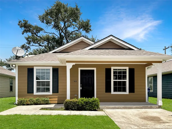 $1,650 | 7426 Blue Jay Drive, Texas City, TX 77591