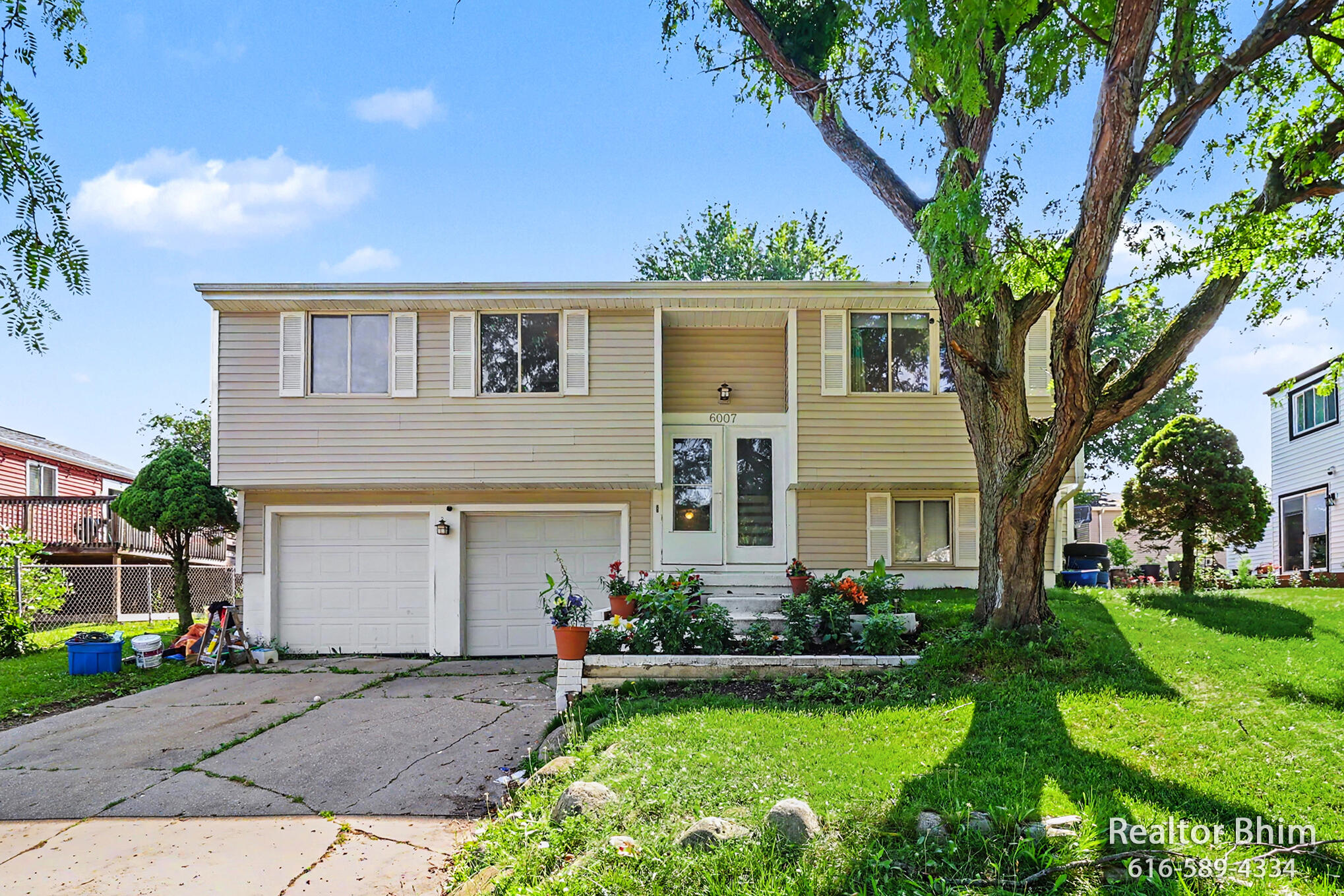 6007 Rockingham Drive Lansing, MI 48911 - Photo 1 of 30 786A4160