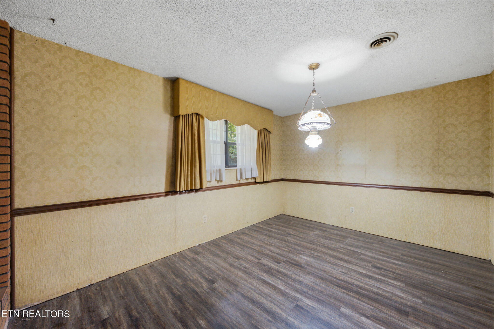 4009 Hitching Post Road Pigeon Forge, TN 37863 - Photo 9 of 34 10-web-or-mls-4009-Hitching-Post-Rd-Pige