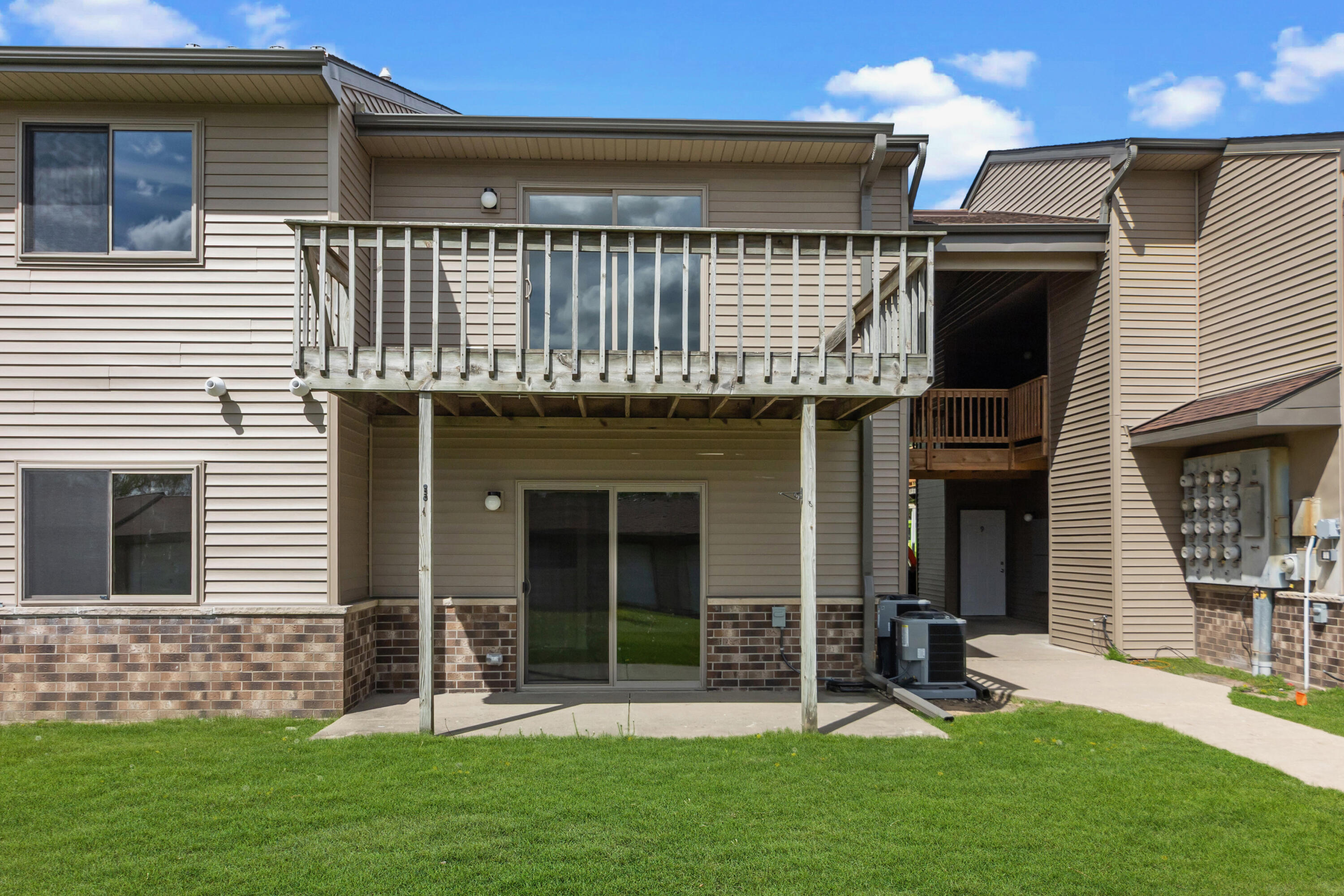 1011 South 2nd Street, Unit 6 Delavan, WI 53115 - Photo 16 of 19 8__ 1011 South 2nd Street Unit 6