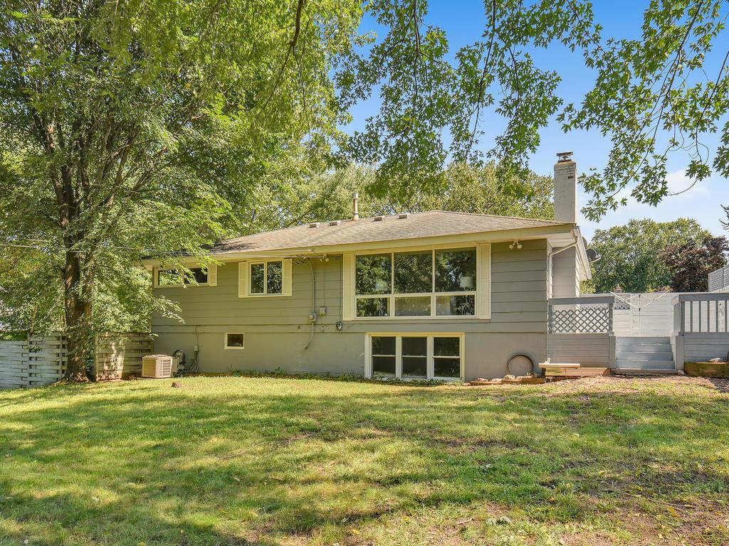 5086 Holiday Road Minnetonka, MN 55345 - Photo 18 of 22