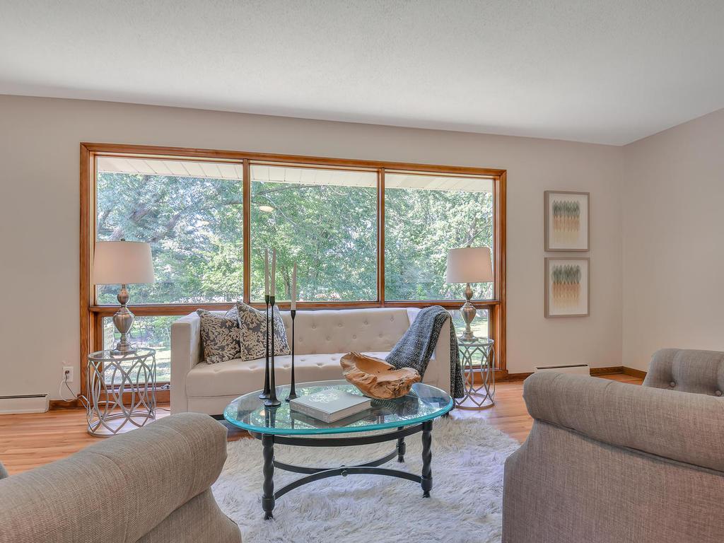 5086 Holiday Road Minnetonka, MN 55345 - Photo 4 of 22