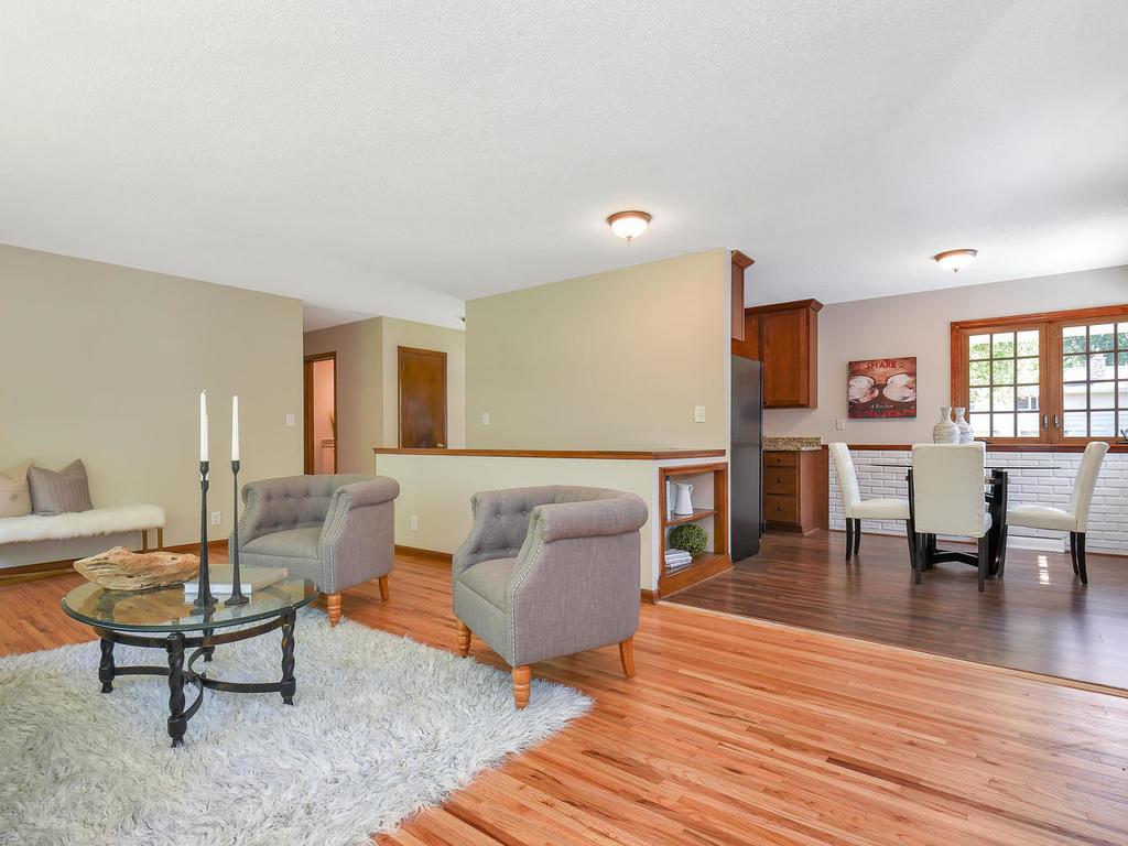 5086 Holiday Road Minnetonka, MN 55345 - Photo 5 of 22