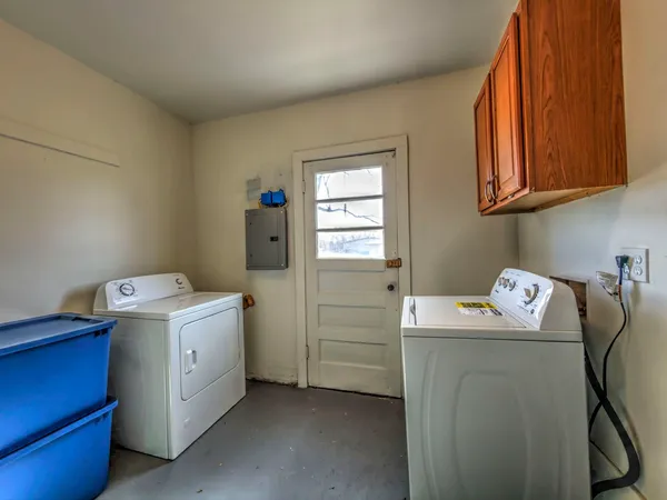 $62,500 | 745 East Oak Street, Watseka, IL 60970