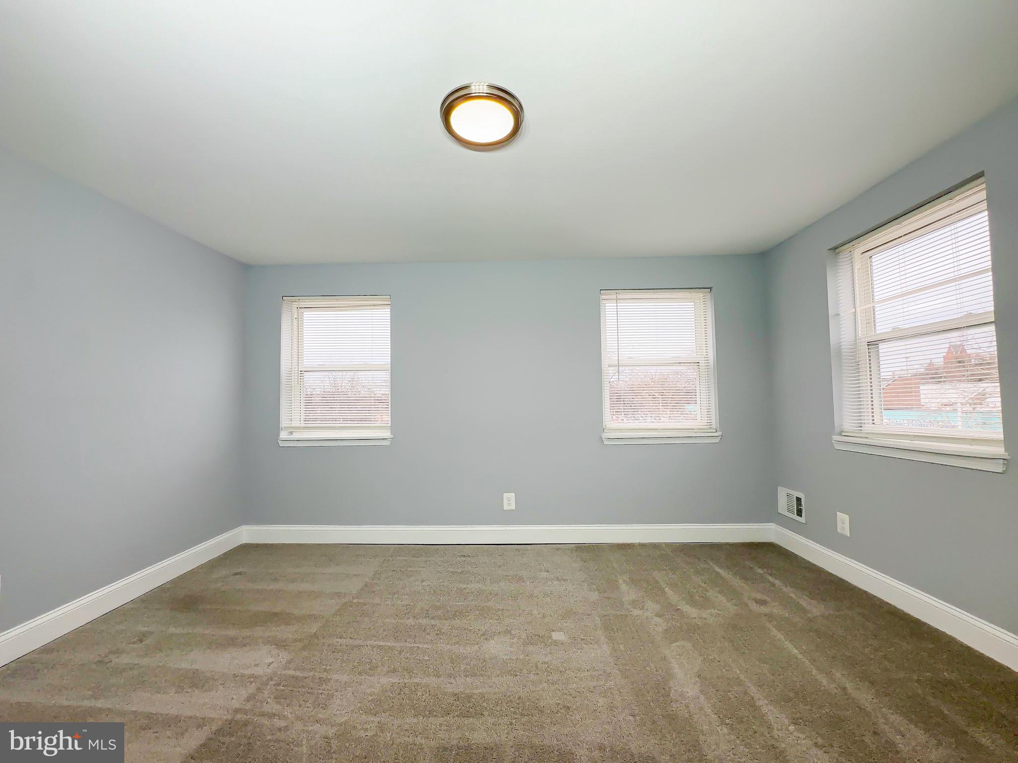 529 Mosher Street Baltimore, MD 21217 - Photo 12 of 32