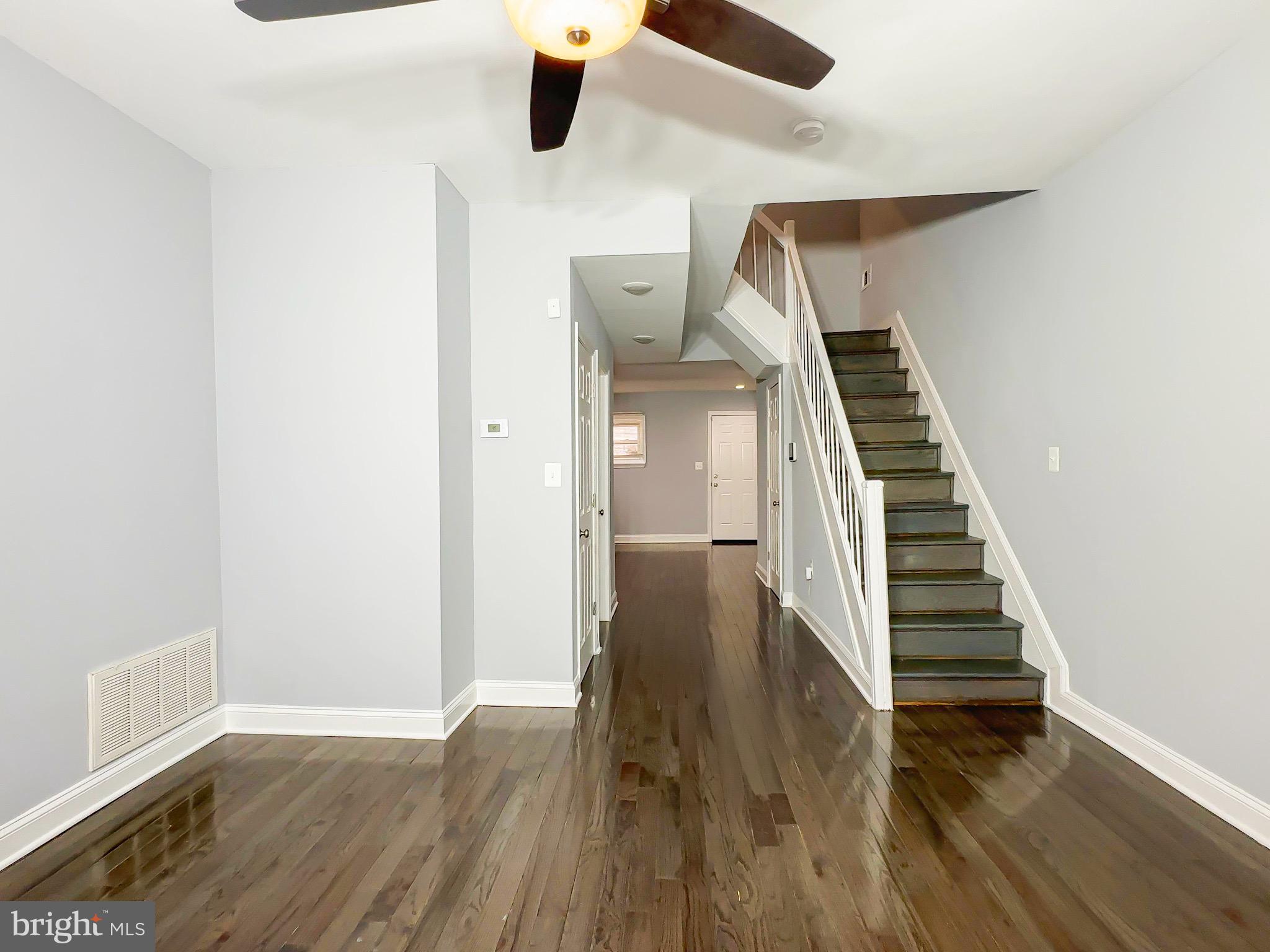 529 Mosher Street Baltimore, MD 21217 - Photo 4 of 32