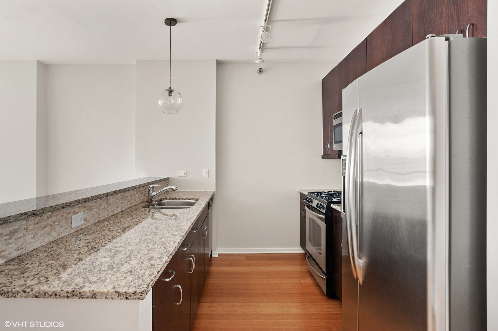 123 South Green Street, Unit 809B Chicago, IL 60607 - Photo 7 of 17