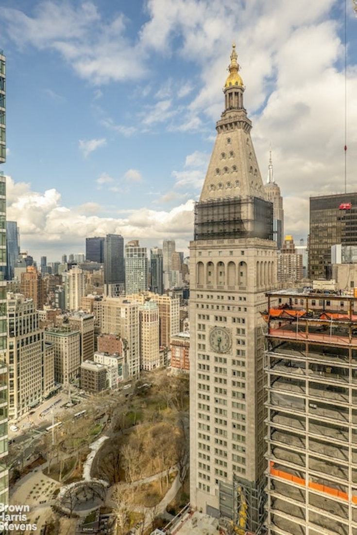45 East 22nd Street, Unit 42A Manhattan, NY 10010 - Photo 12 of 23 a view of a city with tall buildings