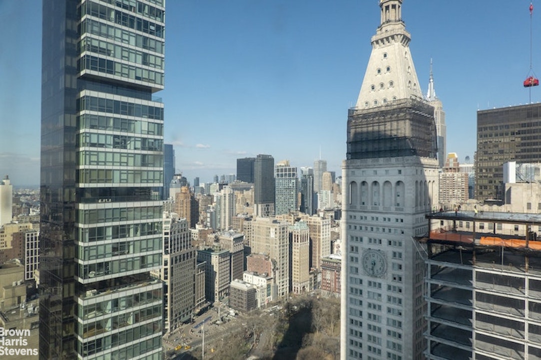 45 East 22nd Street, Unit 42A Manhattan, NY 10010 - Photo 17 of 23 a view of a city with tall buildings