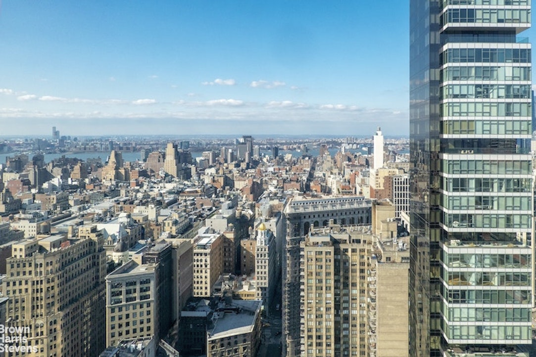 45 East 22nd Street, Unit 42A Manhattan, NY 10010 - Photo 19 of 23 a view of a city with tall buildings