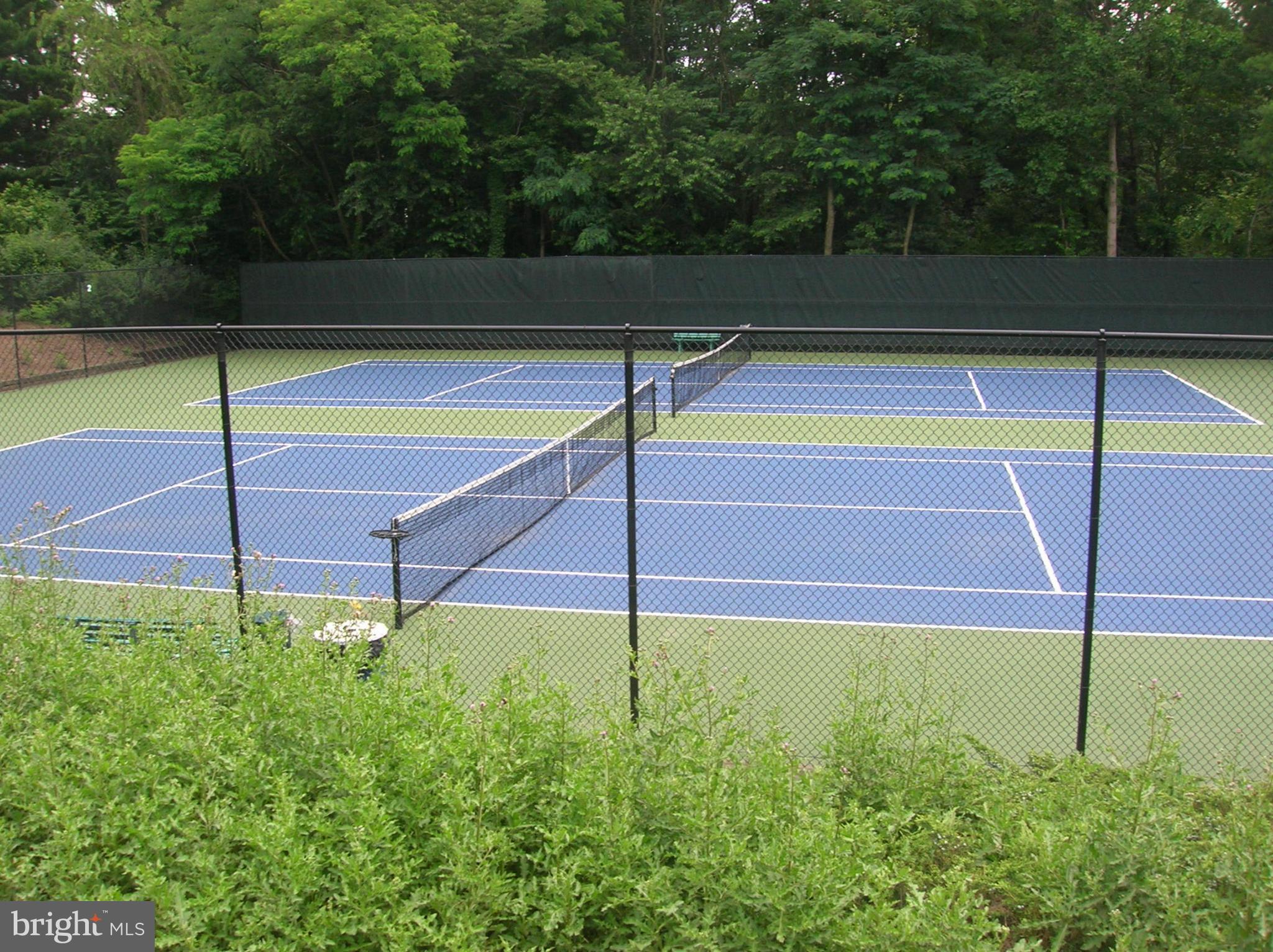 2043 Headlands Circle Reston, VA 20191 - Photo 12 of 14 Tennis courts