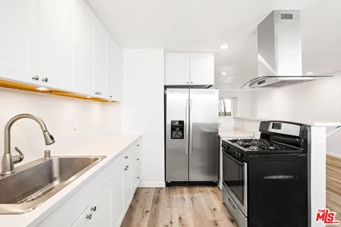 $3,700 | 2242 South Bentley Avenue, Unit 4, Los Angeles, CA 90064