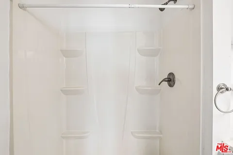 $3,700 | 2242 South Bentley Avenue, Unit 4, Los Angeles, CA 90064