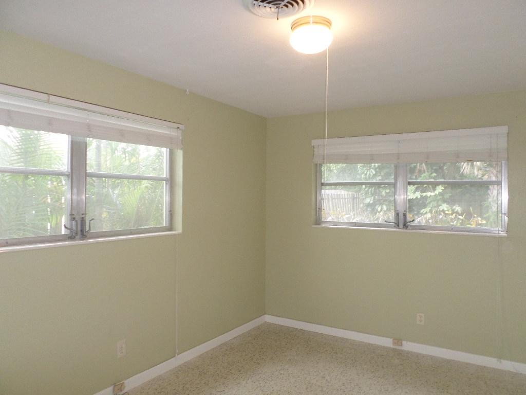 1033 Northwest Terrace Road Stuart, FL 34994 - Photo 8 of 15 SAM_2723