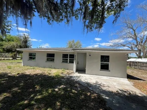 $1,700 | 213 Herbert Street, Auburndale, FL 33823