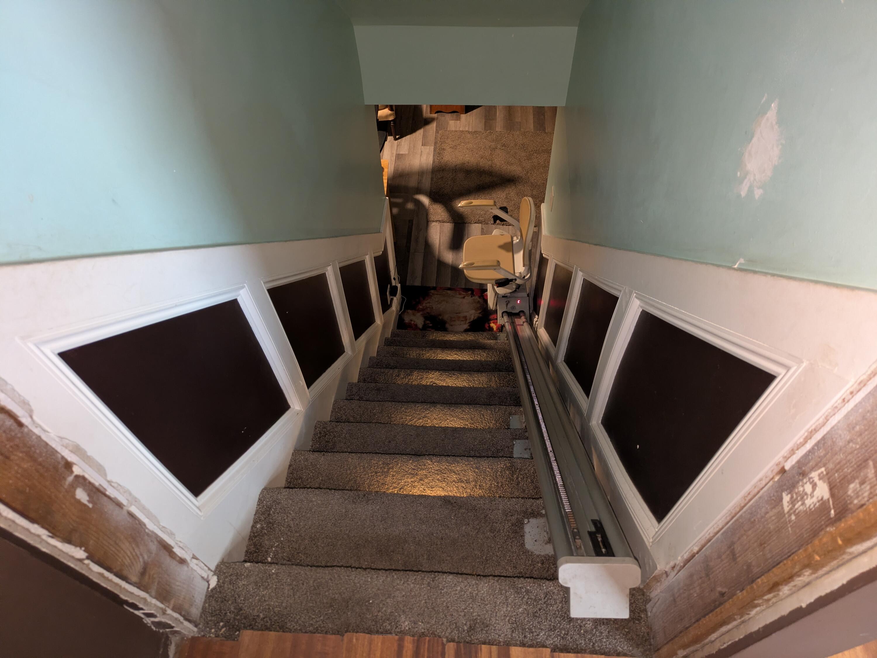 315 North Hobart Road Hobart, IN 46342 - Photo 15 of 33 a view of entryway