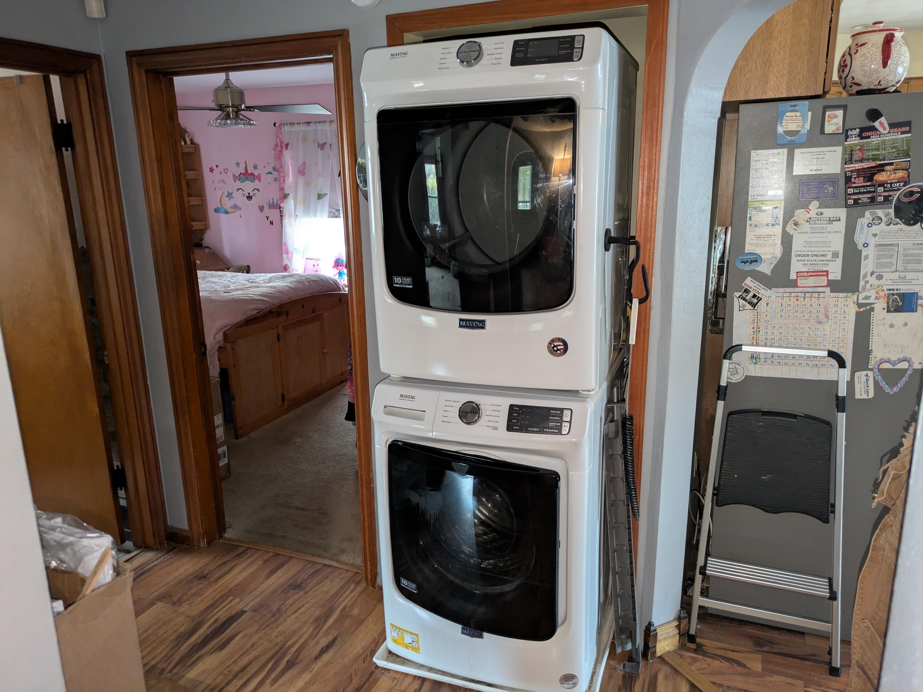315 North Hobart Road Hobart, IN 46342 - Photo 10 of 33 a utility room with dryer and washer