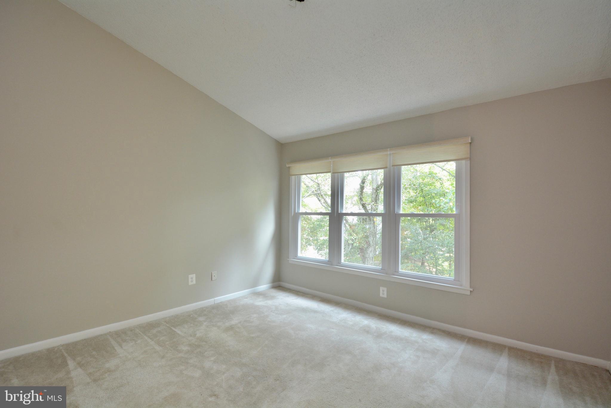 1425 Newport Spring Court Reston, VA 20194 - Photo 19 of 41
