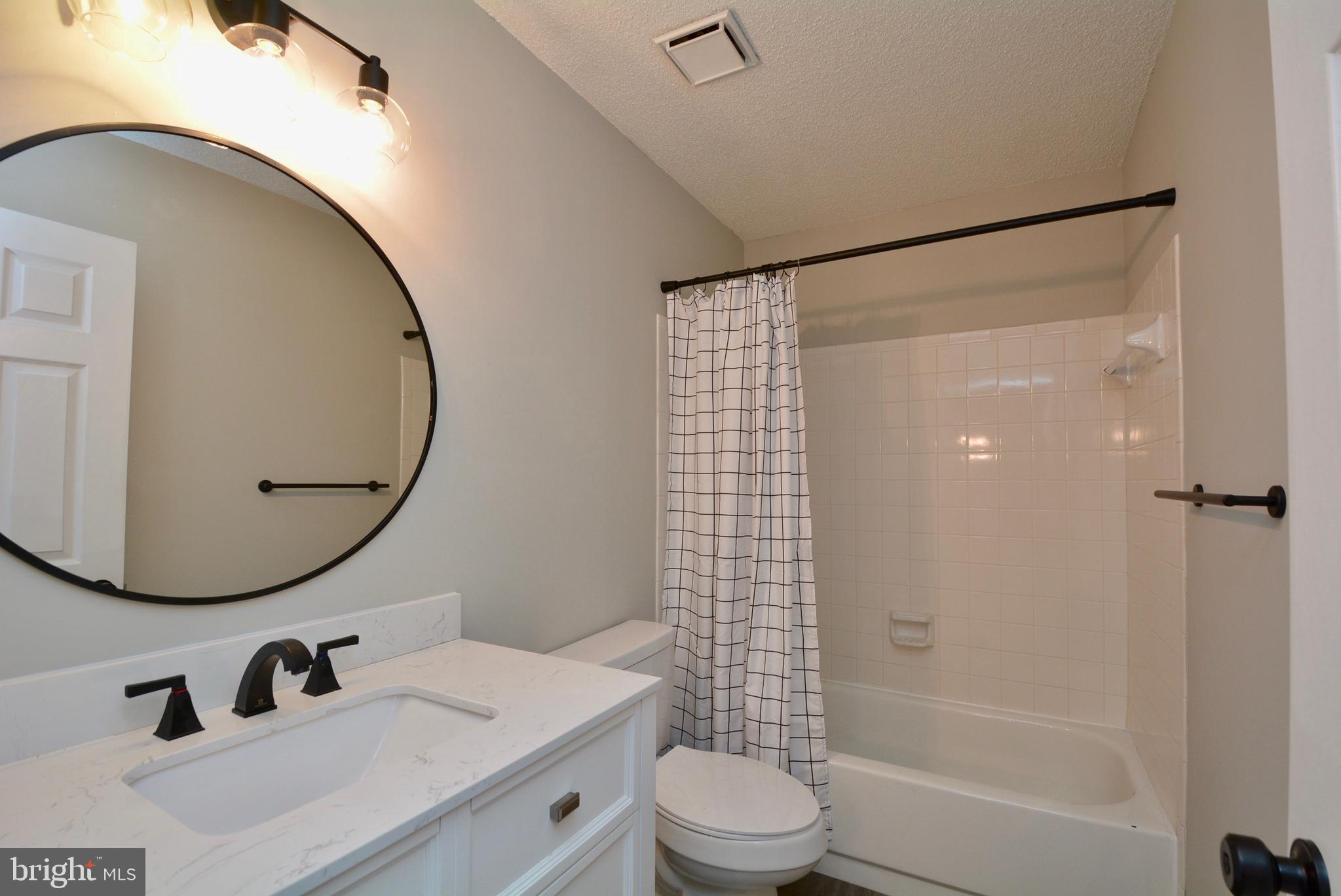 1425 Newport Spring Court Reston, VA 20194 - Photo 27 of 41