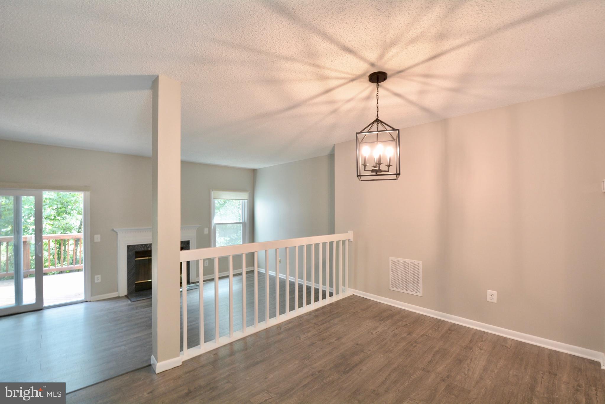 1425 Newport Spring Court Reston, VA 20194 - Photo 10 of 41