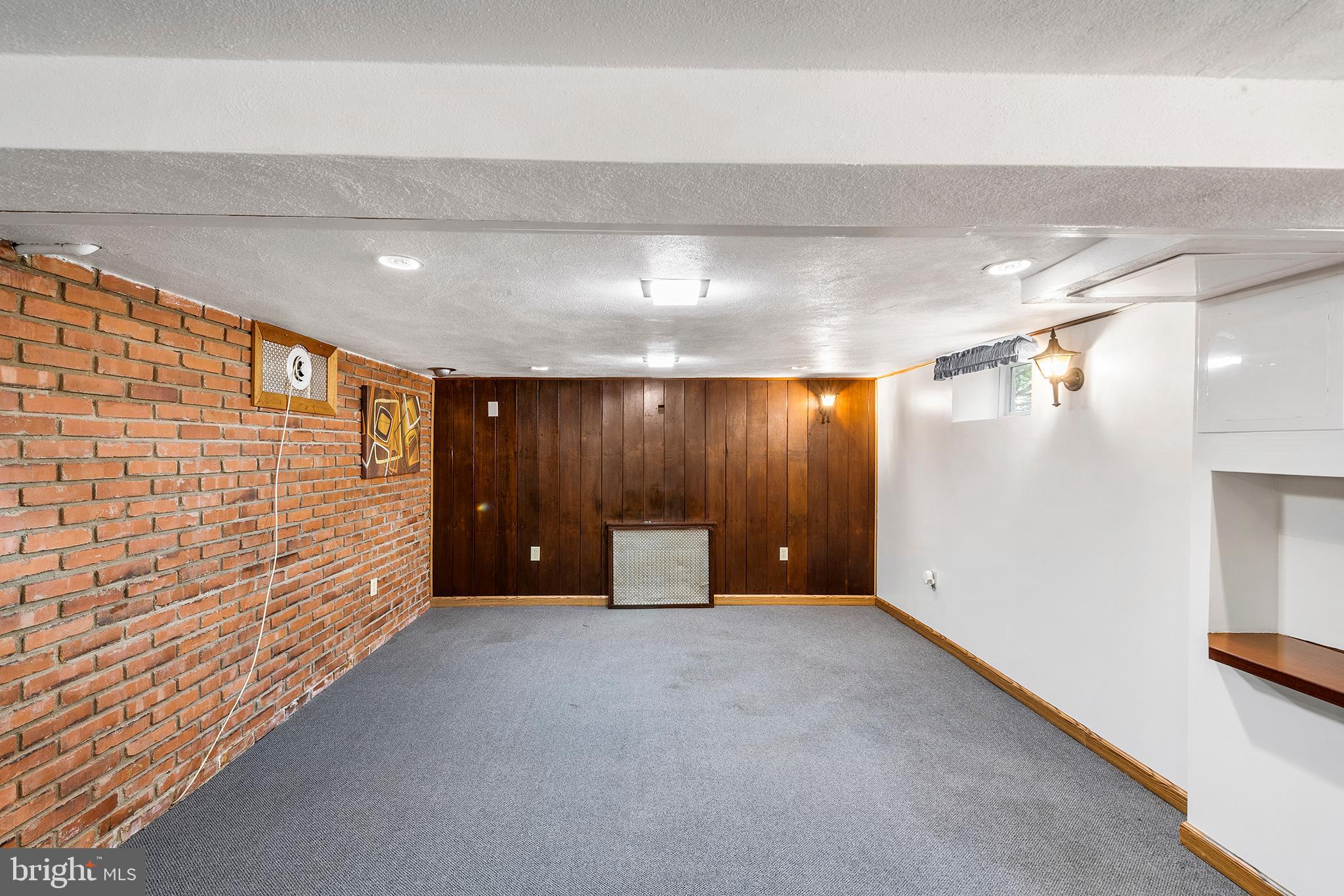 246 New Road Horsham, PA 19044 - Photo 13 of 29 Basement Family room